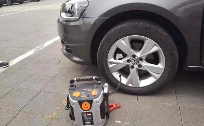 洛宁汽车搭电案例