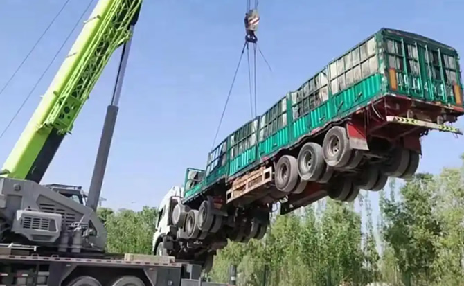 洛宁道路脱困救援案例